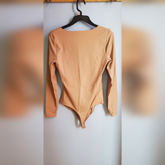 Tan Abercrombie bodysuit medium - Picture 3 of 3